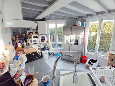 Maison - 95 m² - 5 pièces