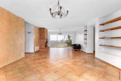 Maison - 245 m² - 6 pièces