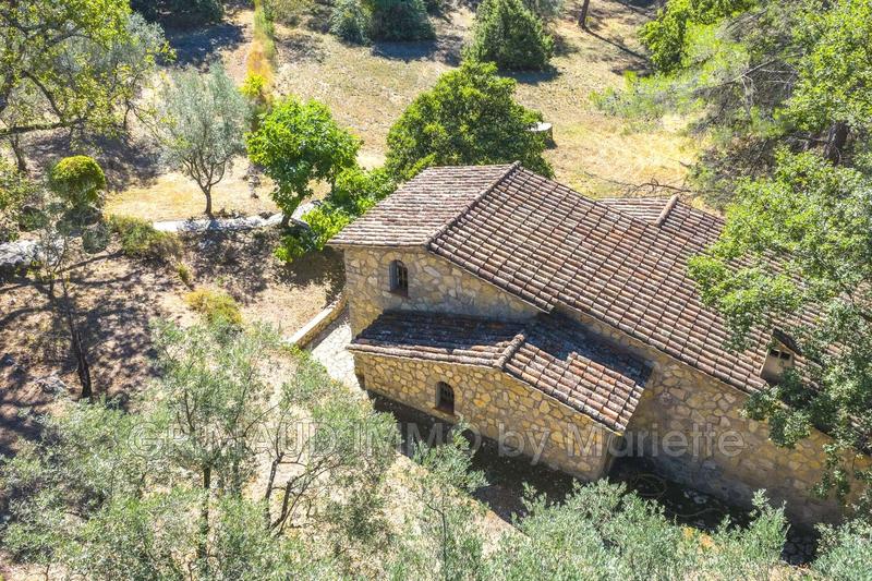 Propriété - 400 m² - 10 pièces