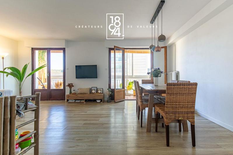 Appartement - 75 m² - 4 pièces