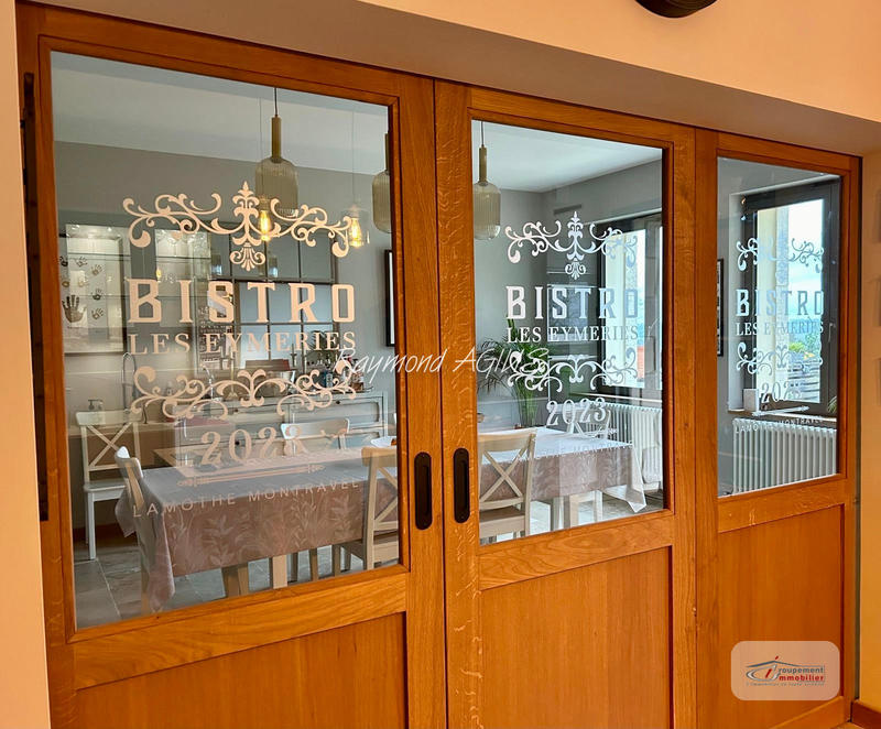 Maison - 292 m² - 11 pièces