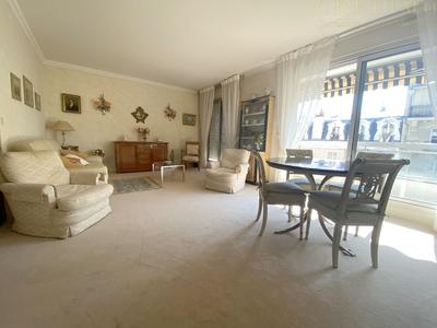 Appartement - 99 m² - 4 pièces