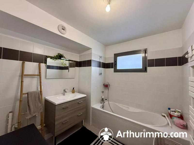 Appartement - 83 m² - 4 pièces