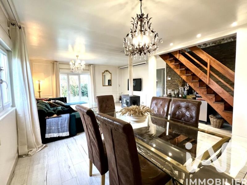 Maison - 93 m² - 4 pièces