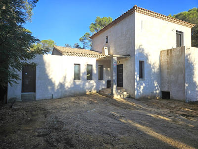 Villa - 180 m² - 5 pièces
