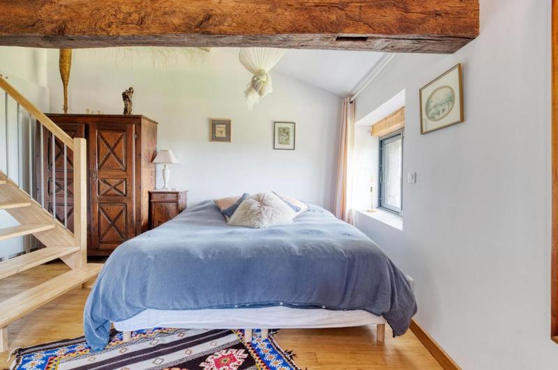 Maison - 298 m² - 10 pièces