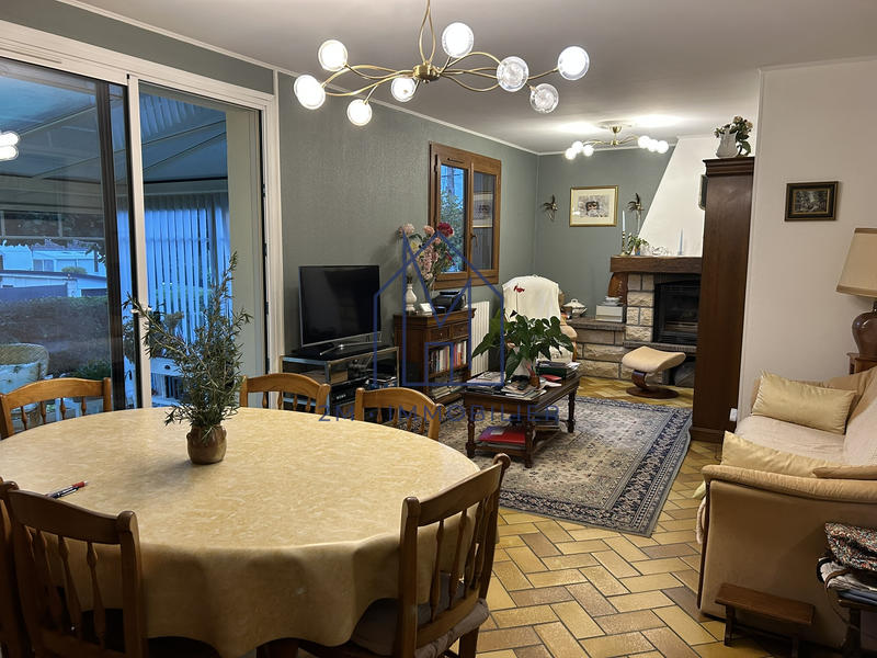 Maison - 94 m² - 4 pièces