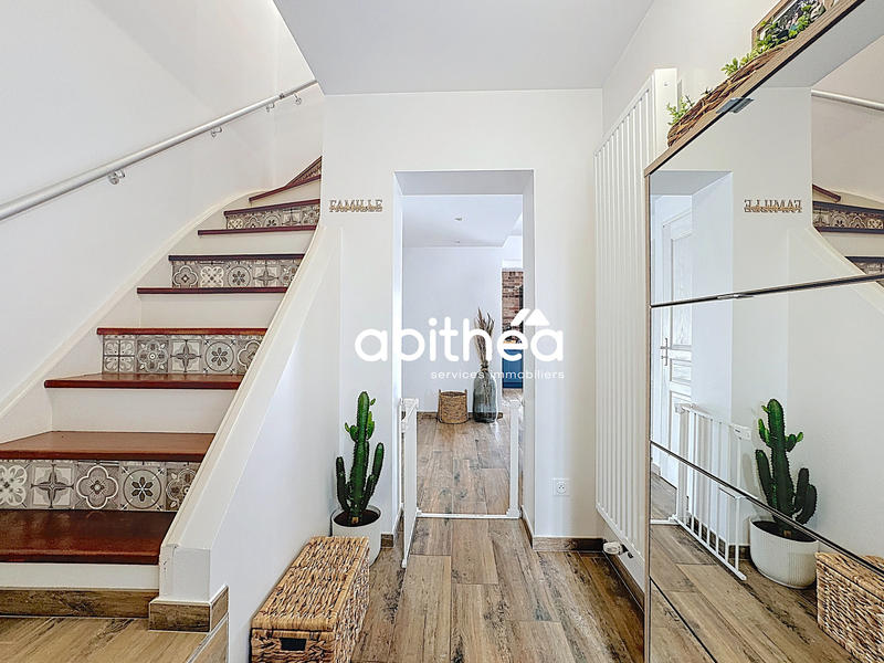 Maison - 95 m² - 4 pièces