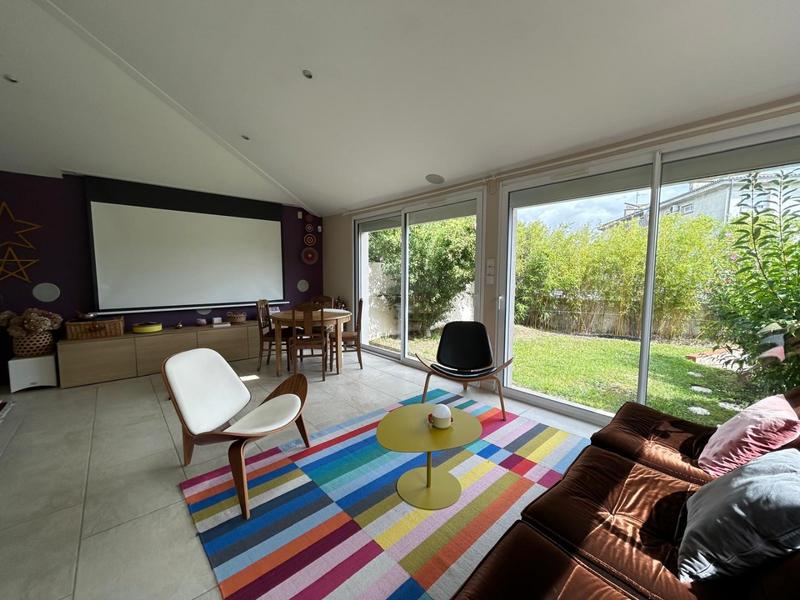 Villa - 202 m² - 7 pièces