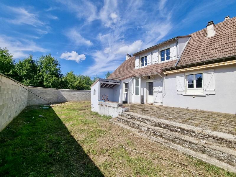 Maison - 201 m² - 6 pièces