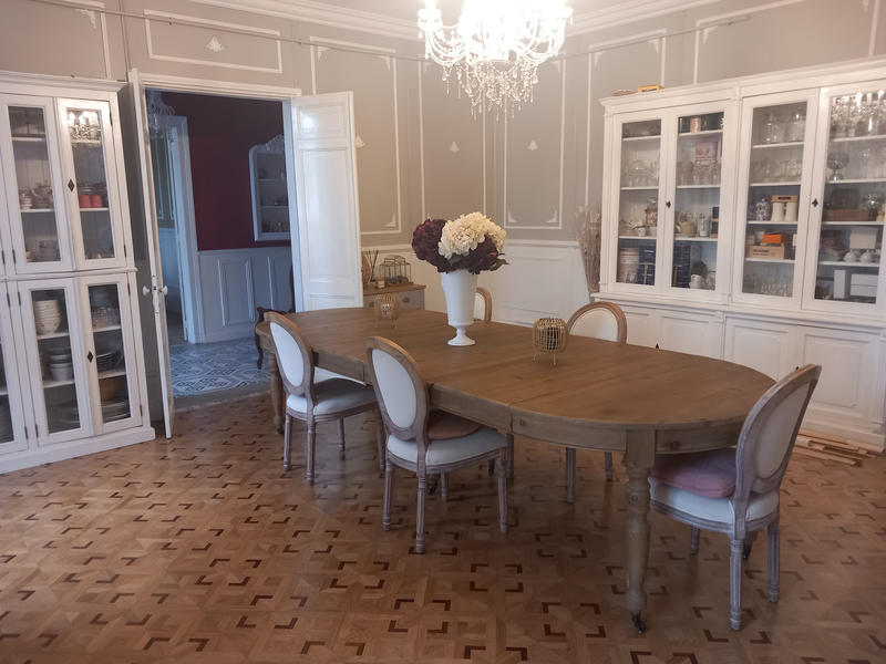 Maison - 277 m² - 12 pièces