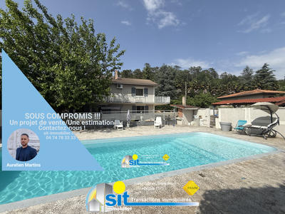 Maison - 200 m² - 7 pièces