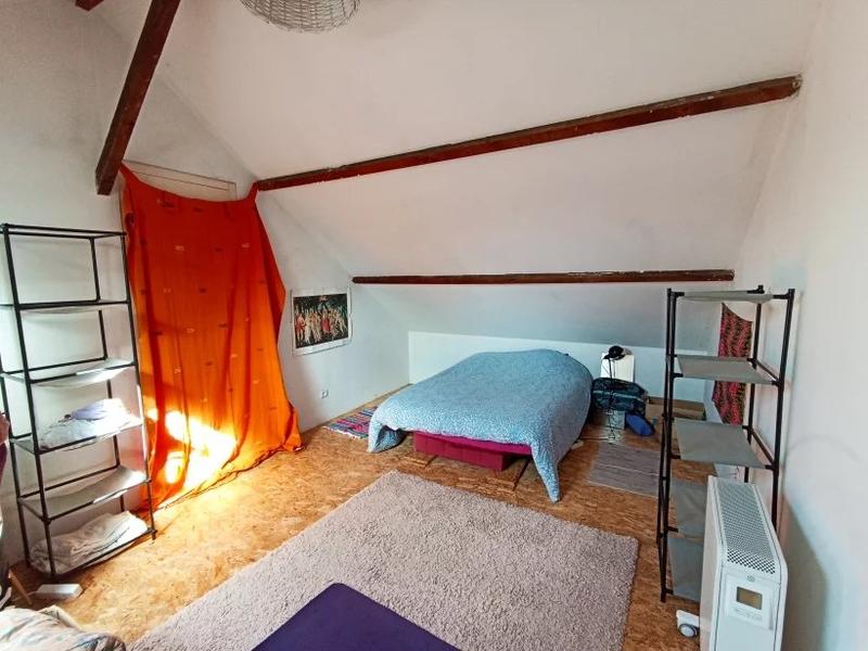 Maison - 213 m² - 9 pièces