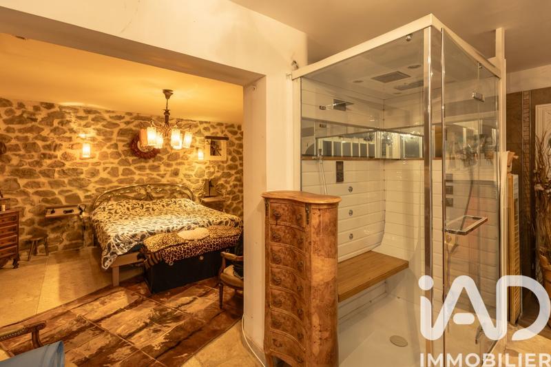 Maison - 423 m² - 8 pièces