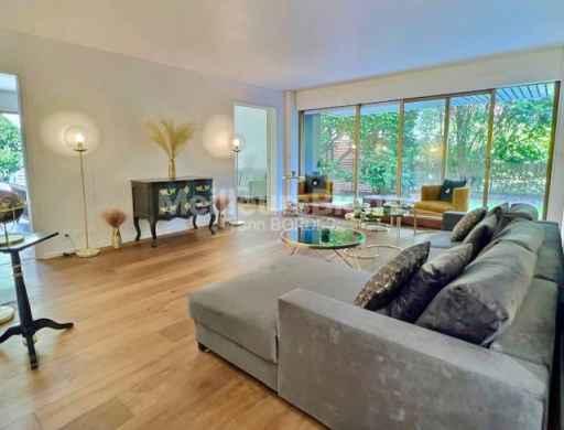 Appartement ancien - 113 m² - 5 pièces