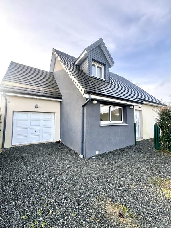 Maison traditionnelle - 110 m² - 2 pièces