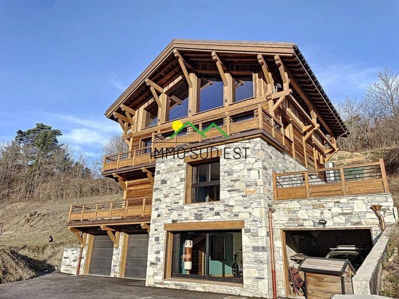 Châlet - 240 m² - 7 pièces