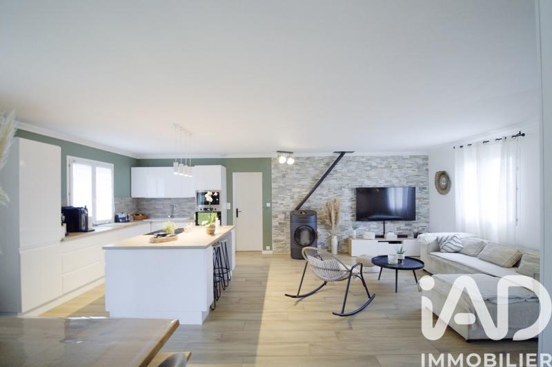 Maison - 96 m² - 5 pièces