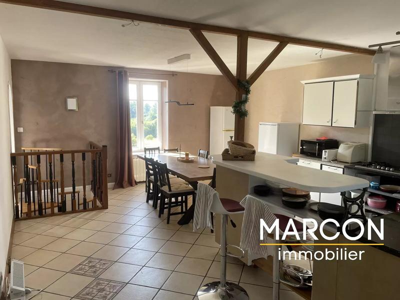 Maison - 291 m² - 11 pièces