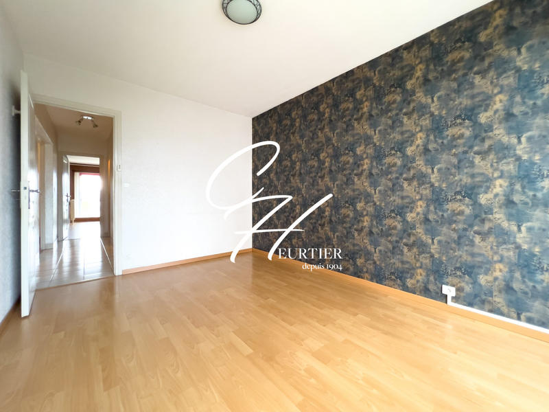 Appartement - 98 m² - 4 pièces