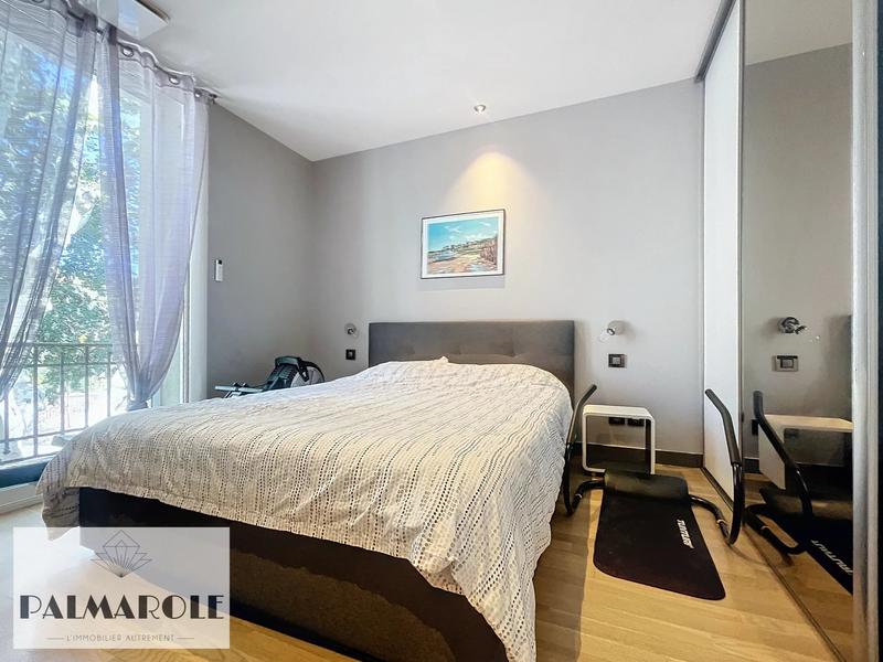 Appartement - 95 m² - 3 pièces