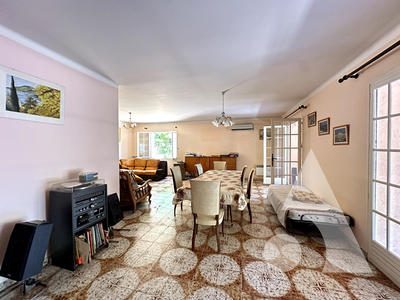 Maison - 196 m² - 5 pièces