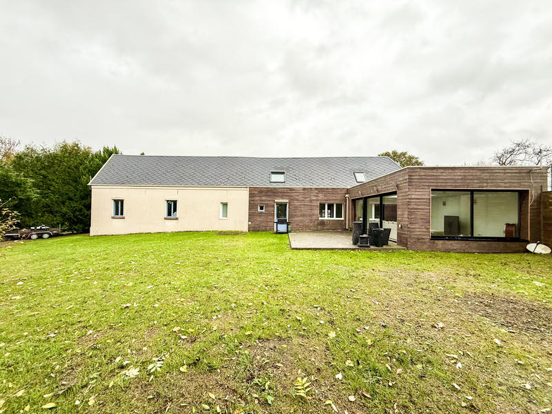 Maison - 186 m² - 7 pièces