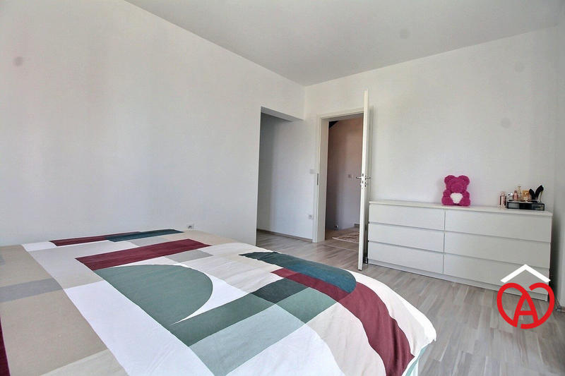 Maison - 143 m² - 7 pièces