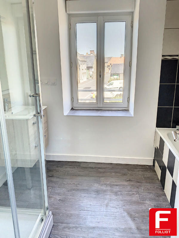 Maison - 93 m² - 4 pièces