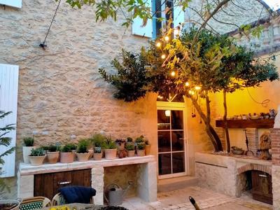 Demeure - 1 000 m² - 20 pièces