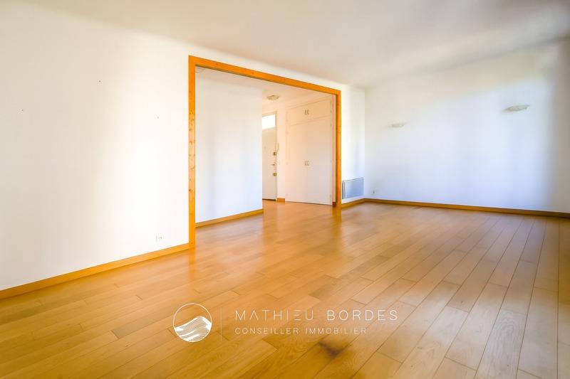 Appartement - 92 m² - 3 pièces
