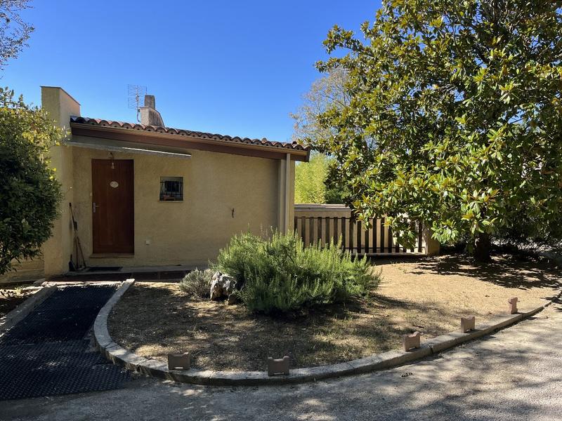 Maison - 342 m² - 10 pièces