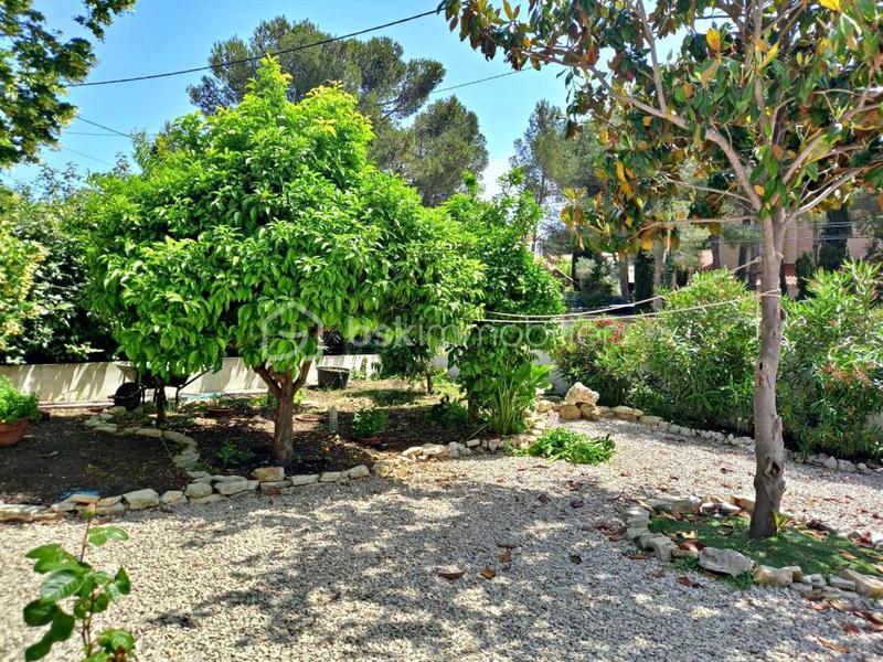 Maison traditionnelle - 202 m² - 7 pièces