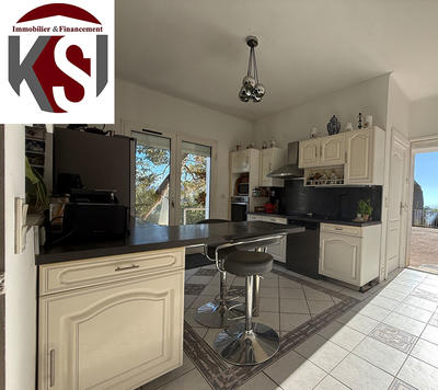 Maison - 97 m² - 3 pièces