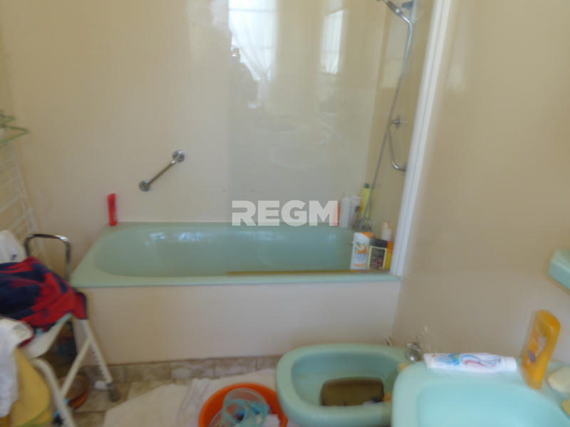 Maison de village - 80 m² - 4 pièces