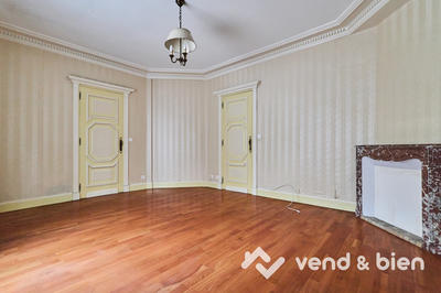 Maison - 179 m² - 7 pièces