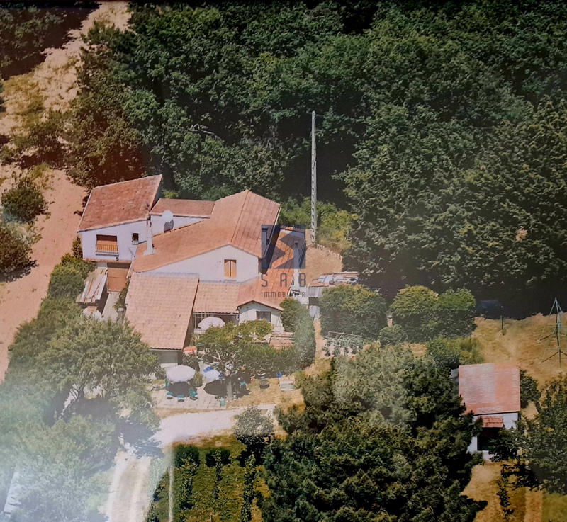 Maison - 160 m² - 8 pièces