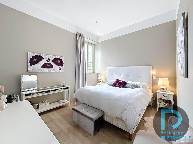 Appartement - 132 m² - 4 pièces