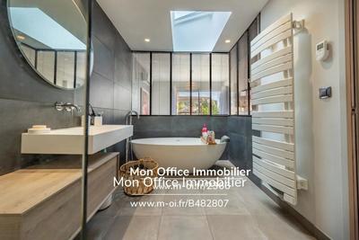 Villa - 90 m² - 4 pièces