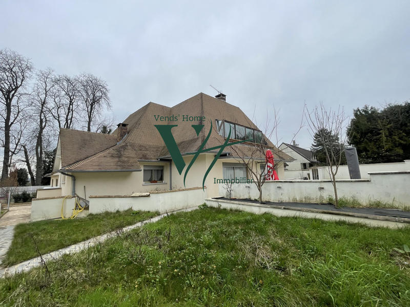 Villa - 302 m² - 10 pièces