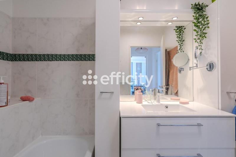 Appartement - 48 m² - 2 pièces