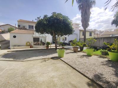 Maison traditionnelle - 187 m² - 6 pièces