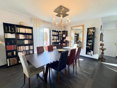 Appartement - 118 m² - 5 pièces