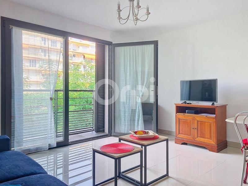 Studio - 30 m² - 1 pièce