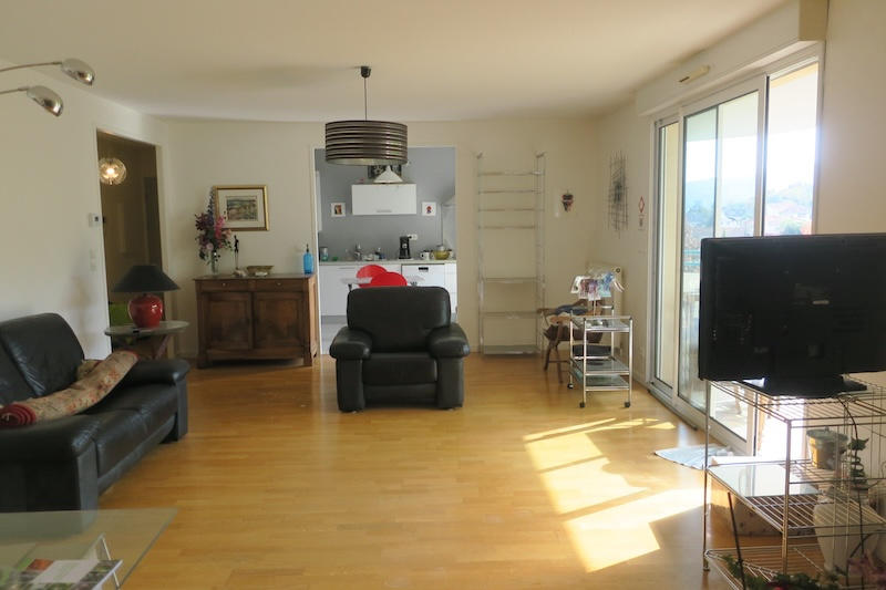 Appartement - 93 m² - 4 pièces