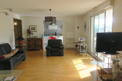 Appartement - 93 m² - 4 pièces