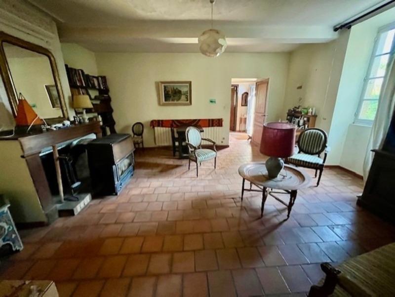 Propriété - 220 m² - 7 pièces