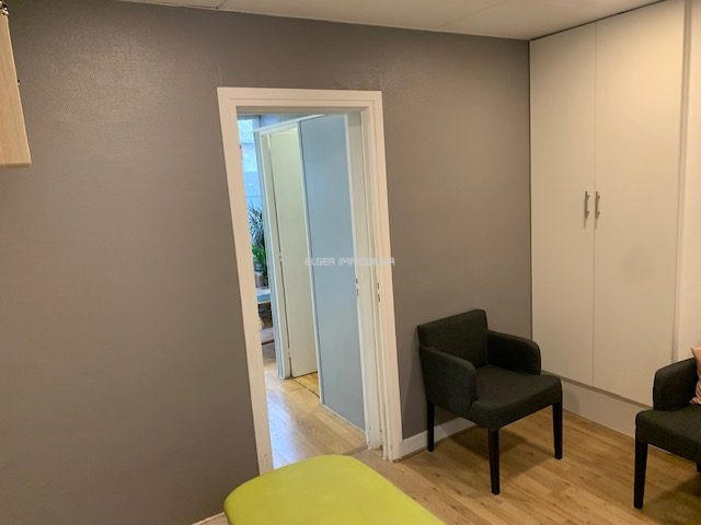 Local commercial - 34 m² - 3 pièces