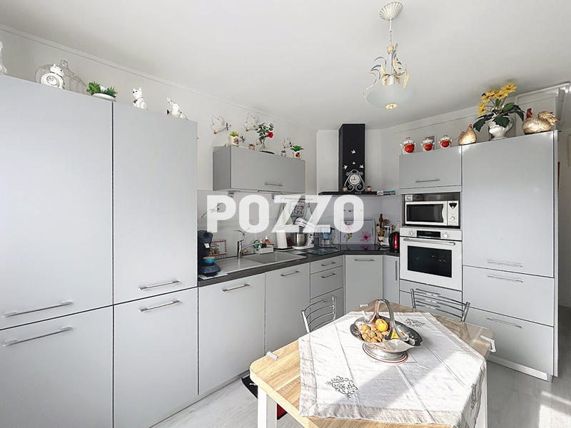 Appartement - 92 m² - 3 pièces