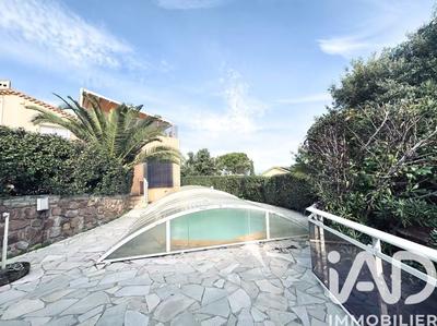 Maison - 104 m² - 3 pièces